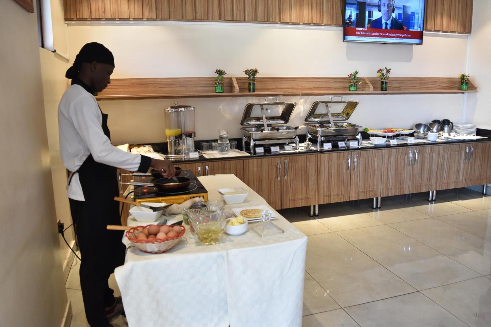 Millennium Terrace Hotel Καμπάλα Εξωτερικό φωτογραφία
